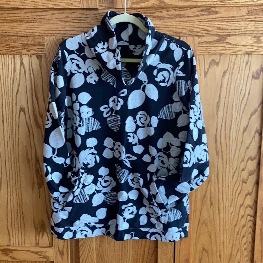 Black/Grey Floral long-sleeve dressy/casual tunic